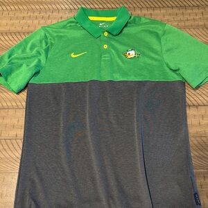 Nike Men's Oregon Polo Shirt in Green and Gray